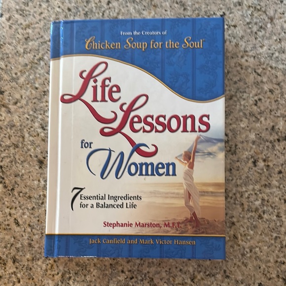 Book | Life Lessons For Women | Chicken Soup For The Soul | Hardcover Balanced - Picture 1 of 6